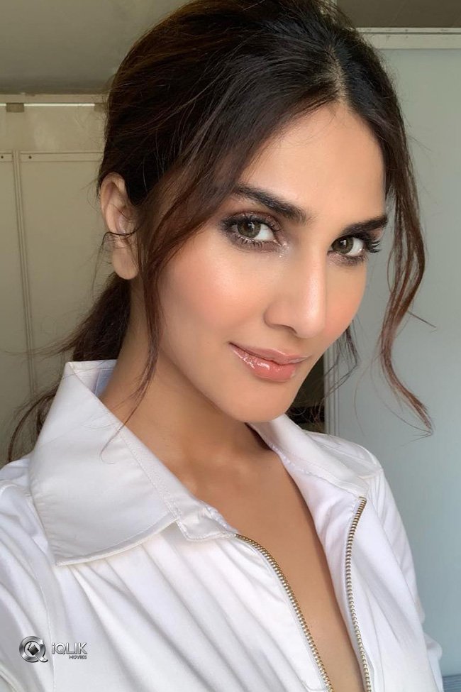 Vaani-Kapoor